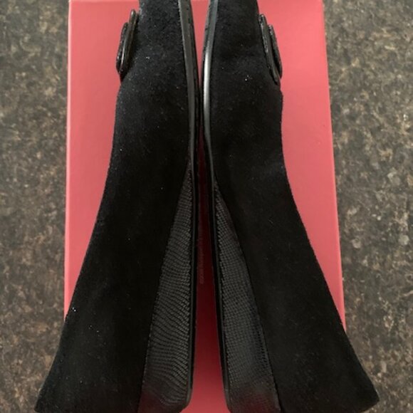 Amalfi by Rangoni Italian suede pant shoes Size 9.5 - Picture 3 of 4